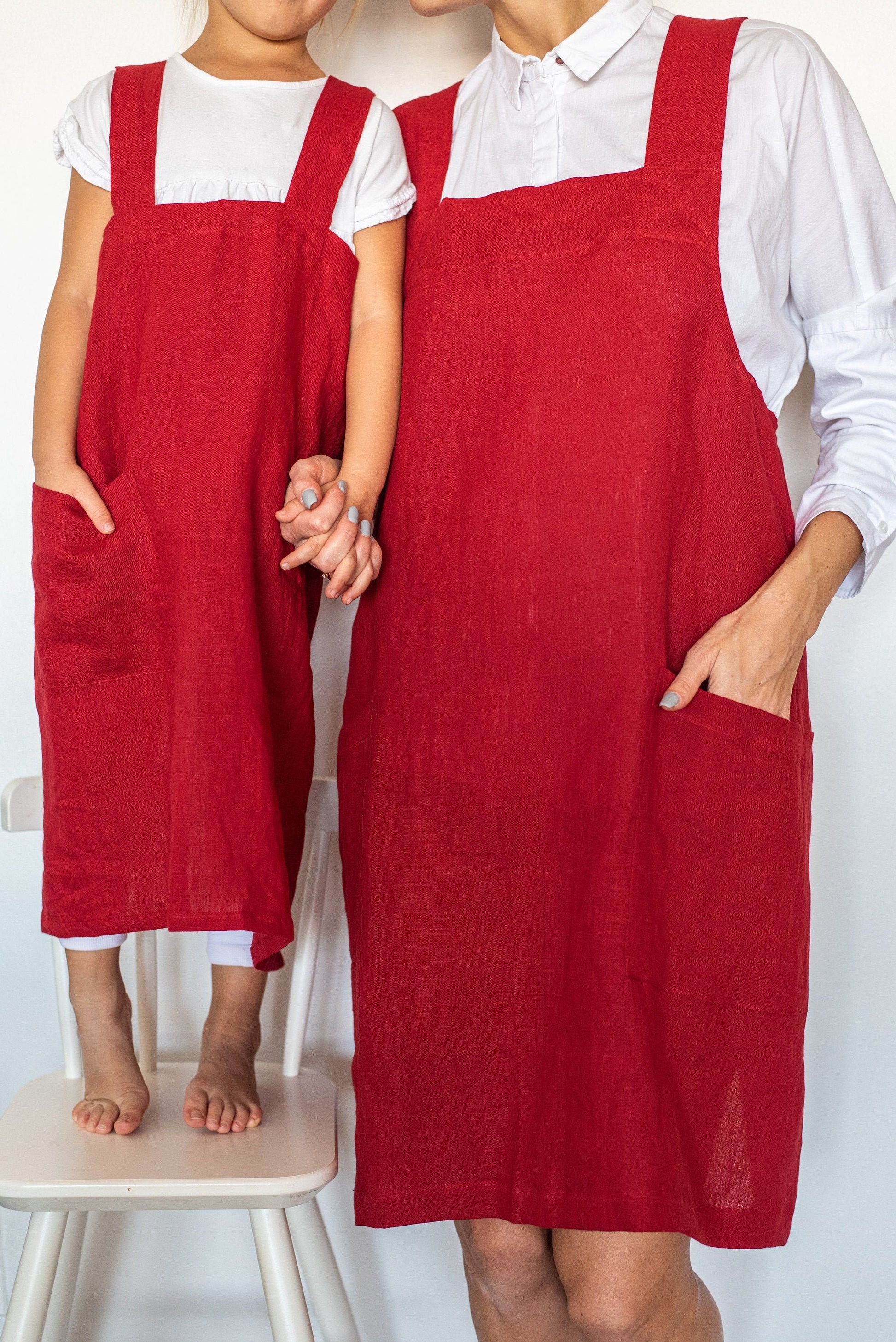 Japanese-inspired linen apron in a vibrant Christmas red set