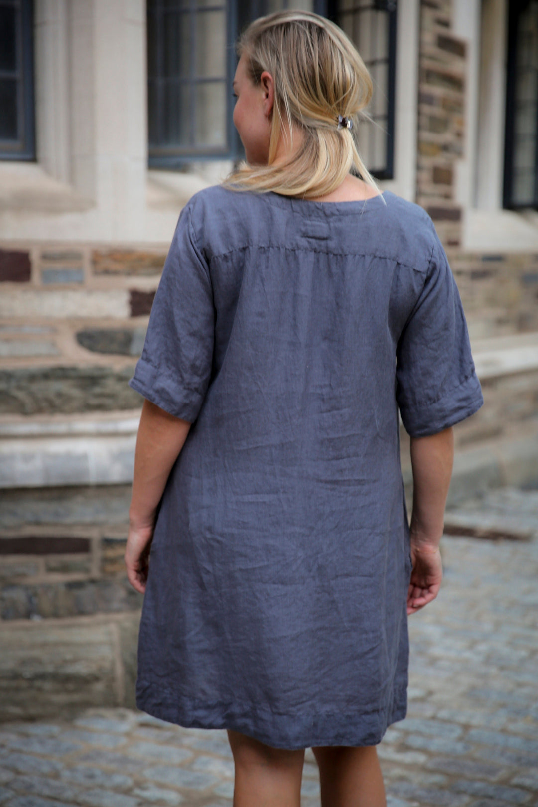 Chic Linen V-Neck Tunic - Perfect Plus Size Gift for Mom