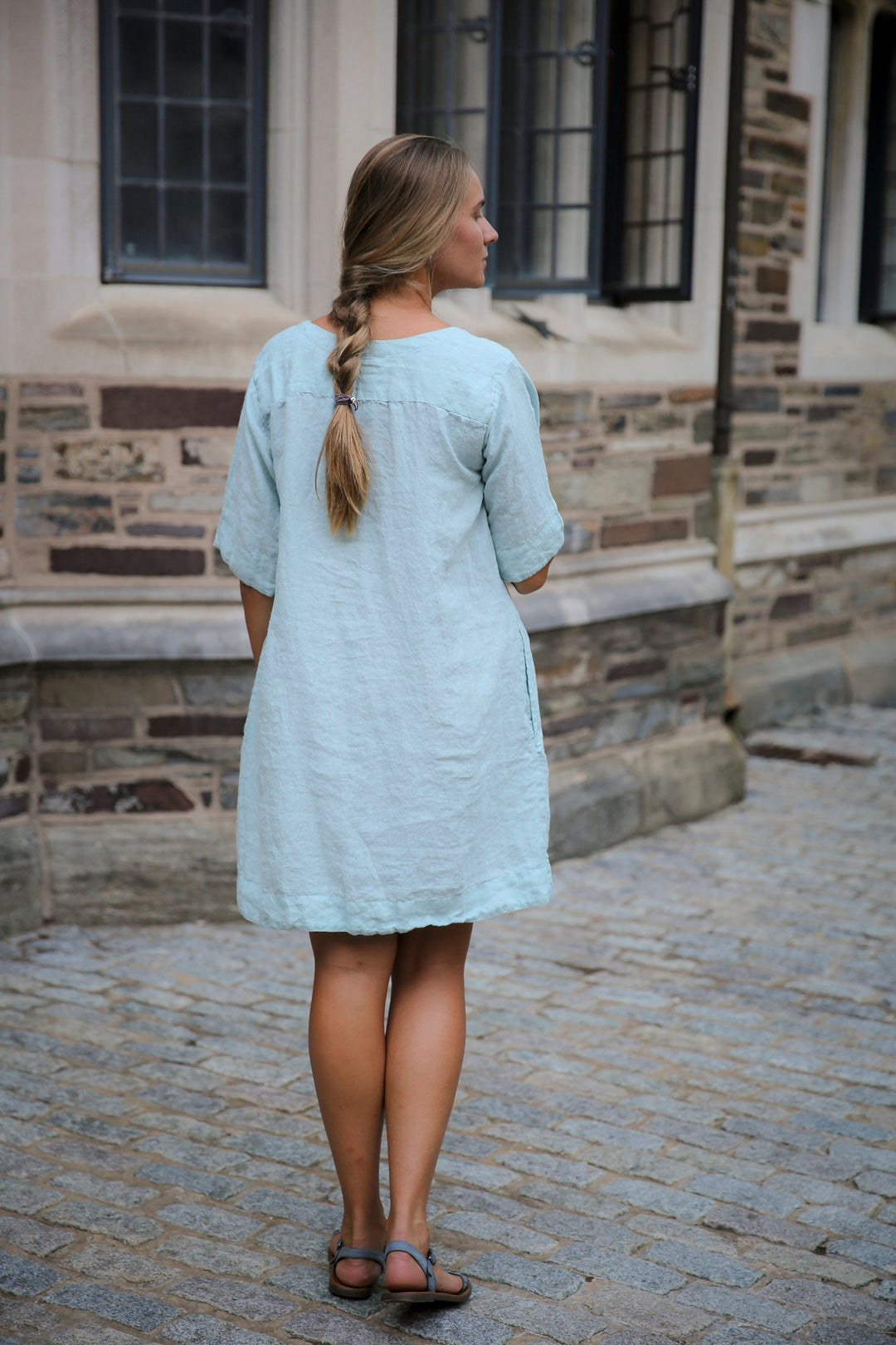 Chic Linen V-Neck Tunic - Perfect Plus Size Gift for Mom