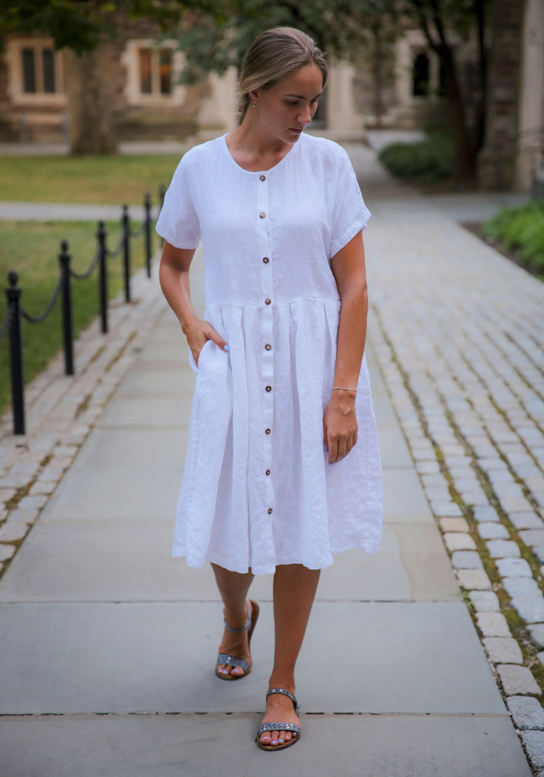 Detailed stitching and craftsmanship on the pre-washed Linen Adri Dress.