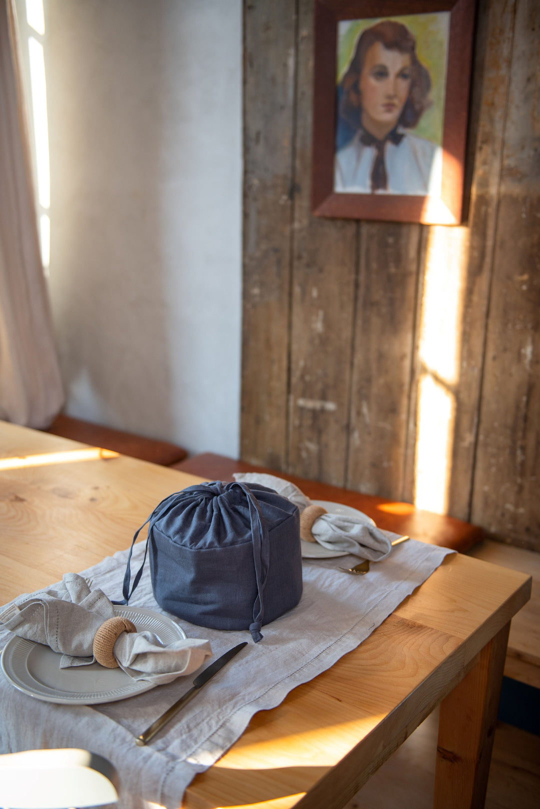 Elegant Linen Bread Basket with Drawstring - The Chic and Sustainable Choice for Your Kitchen