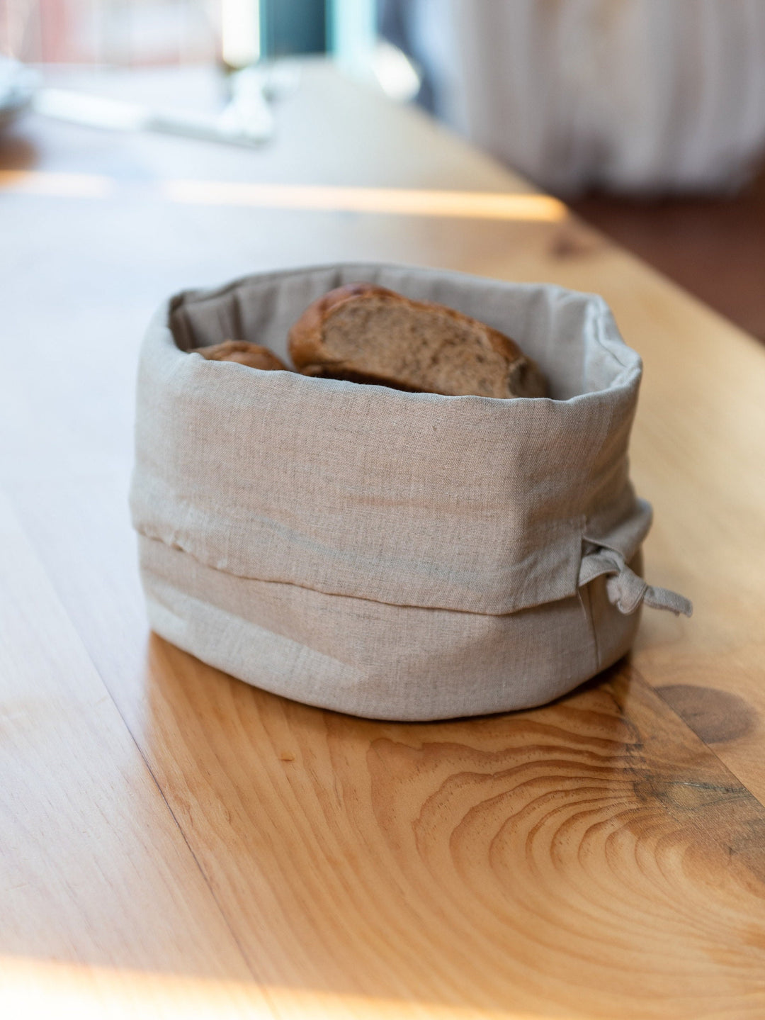 Elegant Linen Bread Basket with Drawstring - The Chic and Sustainable Choice for Your Kitchen