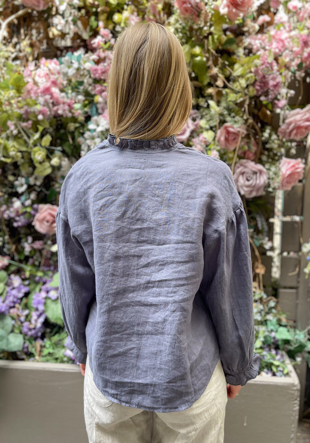 Linen Blouse with ruffles