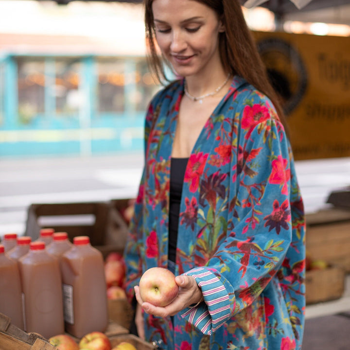 Discover the perfect blend of style and comfort with our Velvet Long Kimono Jacket, featuring a stunning Floral Bird print. Ideal for Autumn/Spring, made from 100% Cotton.