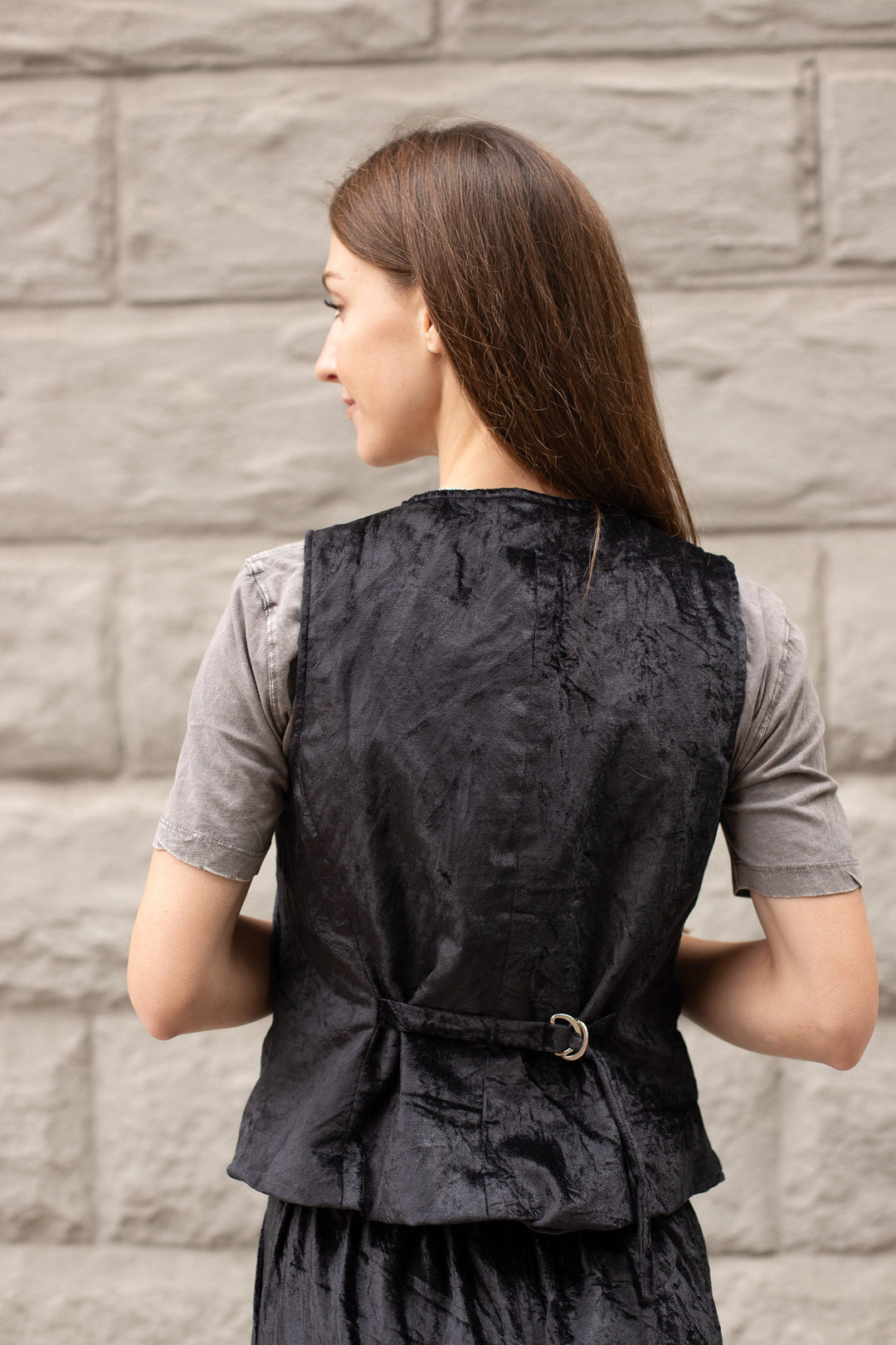 Velvet Vest - Luxurious Elegance for Effortless Style